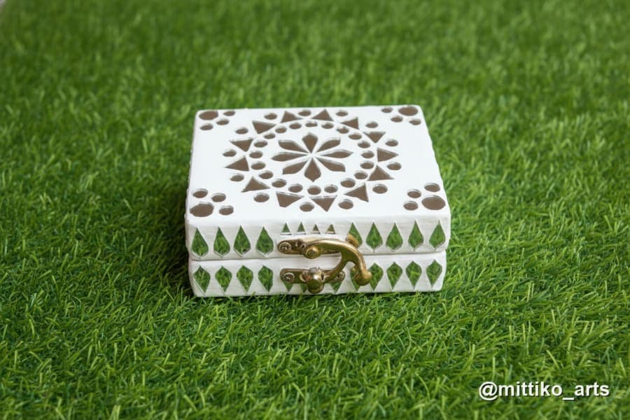 Compact Mosaic Mirror Jewellery Box – Ivory Mandala 5×5×4