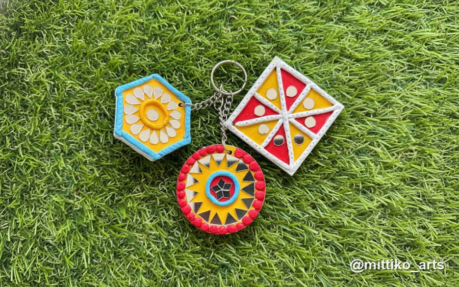 Vibrant Geometric Mirror Keychain Set of 3 – Hexagon, Diamond & Circle